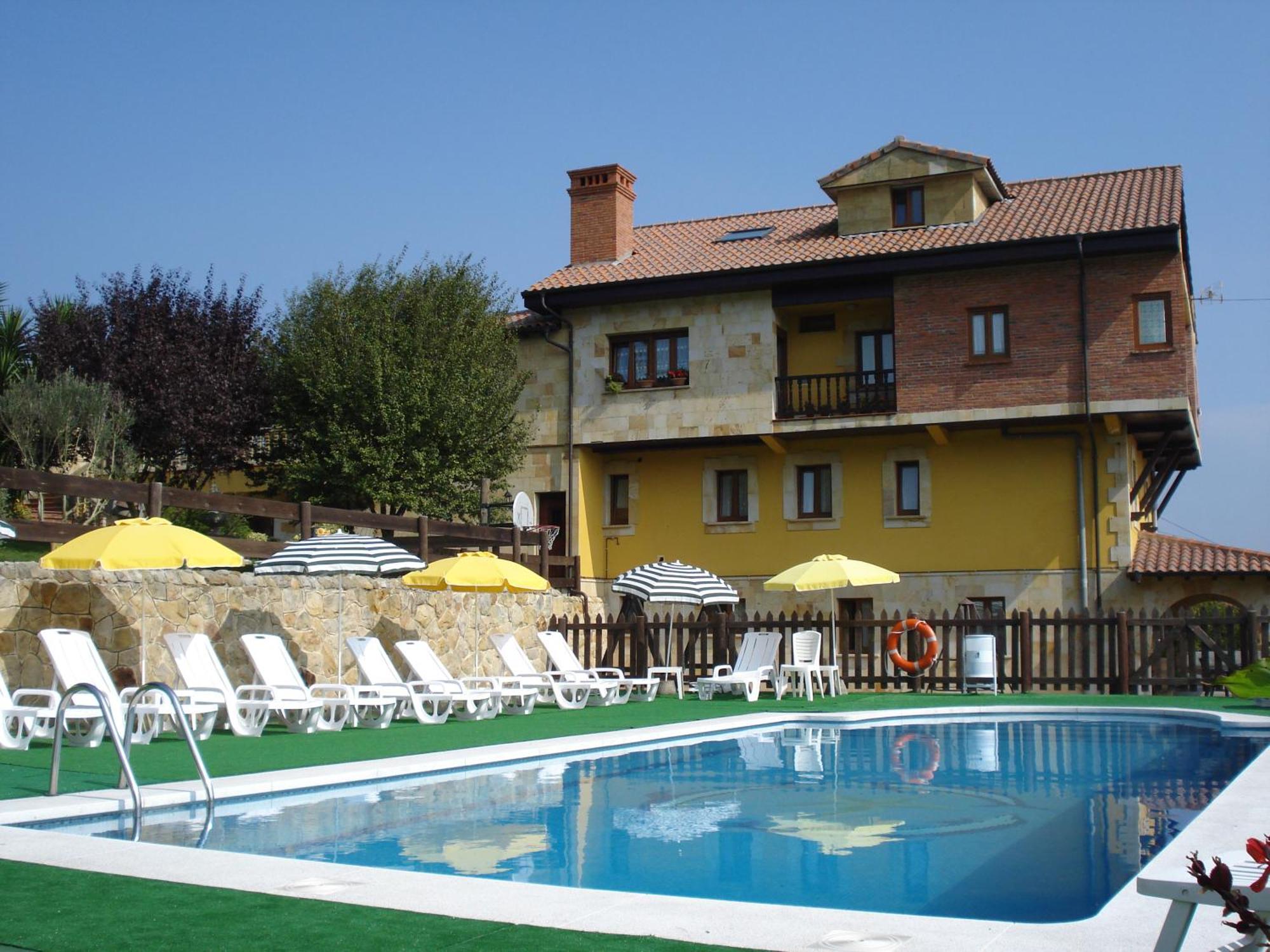 Apartamentos La Gloria Сантильяна-дель-Мар Экстерьер фото